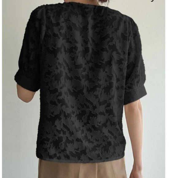 NWT DAZY Textured Button Front Puff Sleeve Blouse - Picture 3 of 4